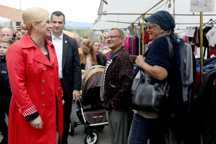 Nasmijana predsjednica plijenila pažnju: Svi su htjeli selfi s Grabar-Kitarović