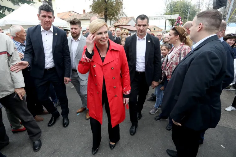 Nasmijana predsjednica plijenila pažnju: Svi su htjeli selfi s Grabar-Kitarović