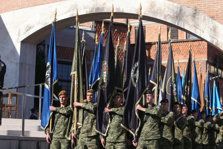 Na vojnom hodoča&scaron;ću u Mariji Bistrici tisuće vojnika, policajaca i branitelja, među njima i Kolinda Grabar Kitarović