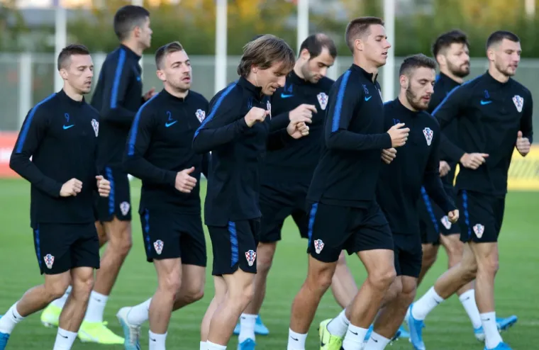 Lov na pobjedu protiv Mađarske: Vatreni se odradili prvi trening u Omi&scaron;u