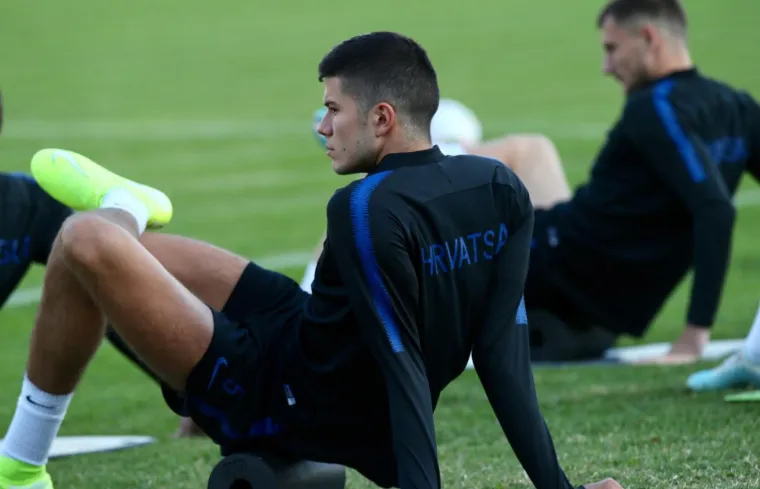 Lov na pobjedu protiv Mađarske: Vatreni se odradili prvi trening u Omi&scaron;u