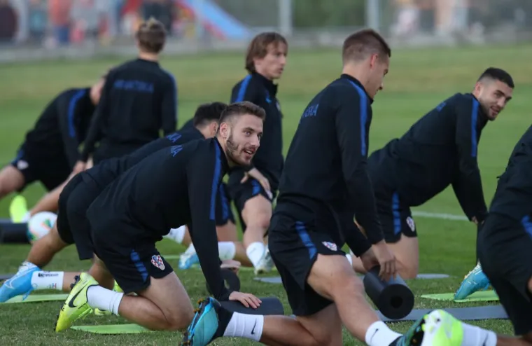 Lov na pobjedu protiv Mađarske: Vatreni se odradili prvi trening u Omi&scaron;u