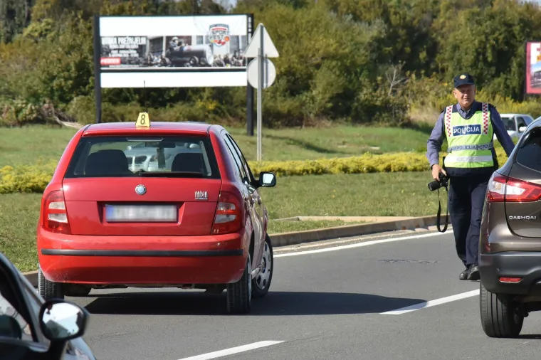 Teška nesreća u Puli: Autom naletio na pješakinju koja je prelazila cestu, preminula je u bolnici