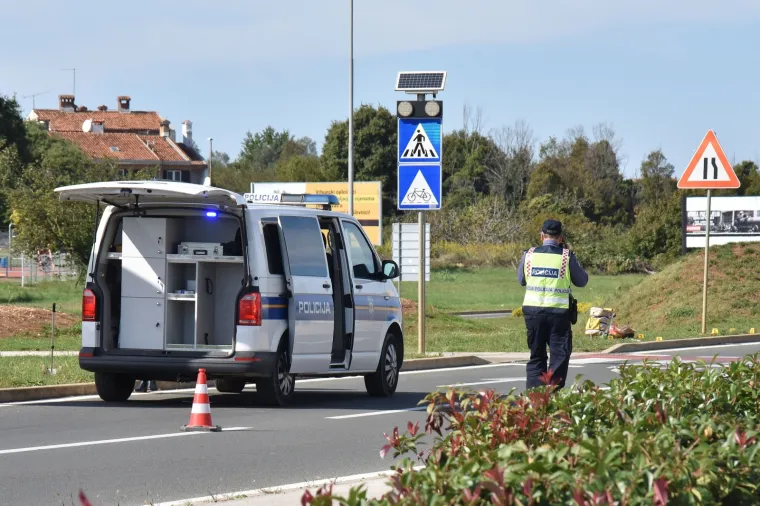 Teška nesreća u Puli: Autom naletio na pješakinju koja je prelazila cestu, preminula je u bolnici