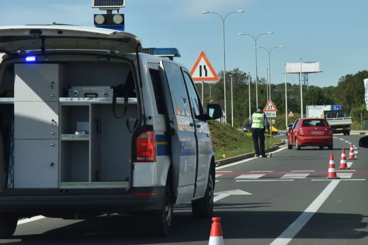 Teška nesreća u Puli: Autom naletio na pješakinju koja je prelazila cestu, preminula je u bolnici