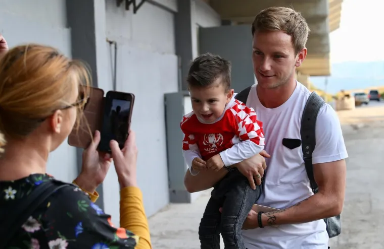 RAKETA POPUT KAKVE ROCK ZVIJEZDE: Plijeni pažnju gdje god se pojavi