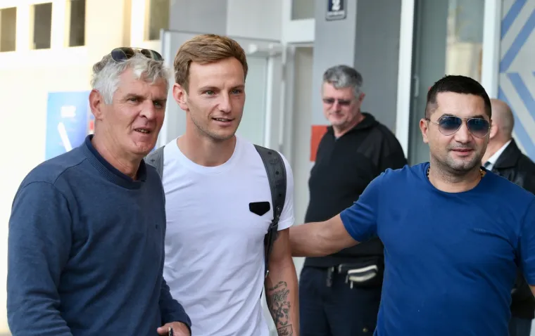 RAKETA POPUT KAKVE ROCK ZVIJEZDE: Plijeni pažnju gdje god se pojavi