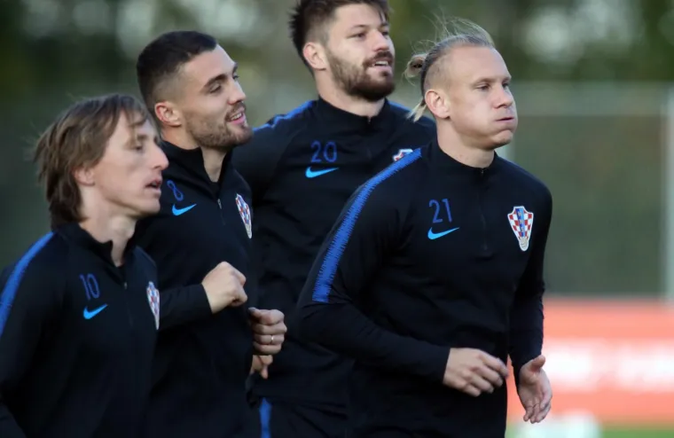 VATRENI ODRADILI PRVI TRENING U OMI&Scaron;U: Mađarska je u mislima