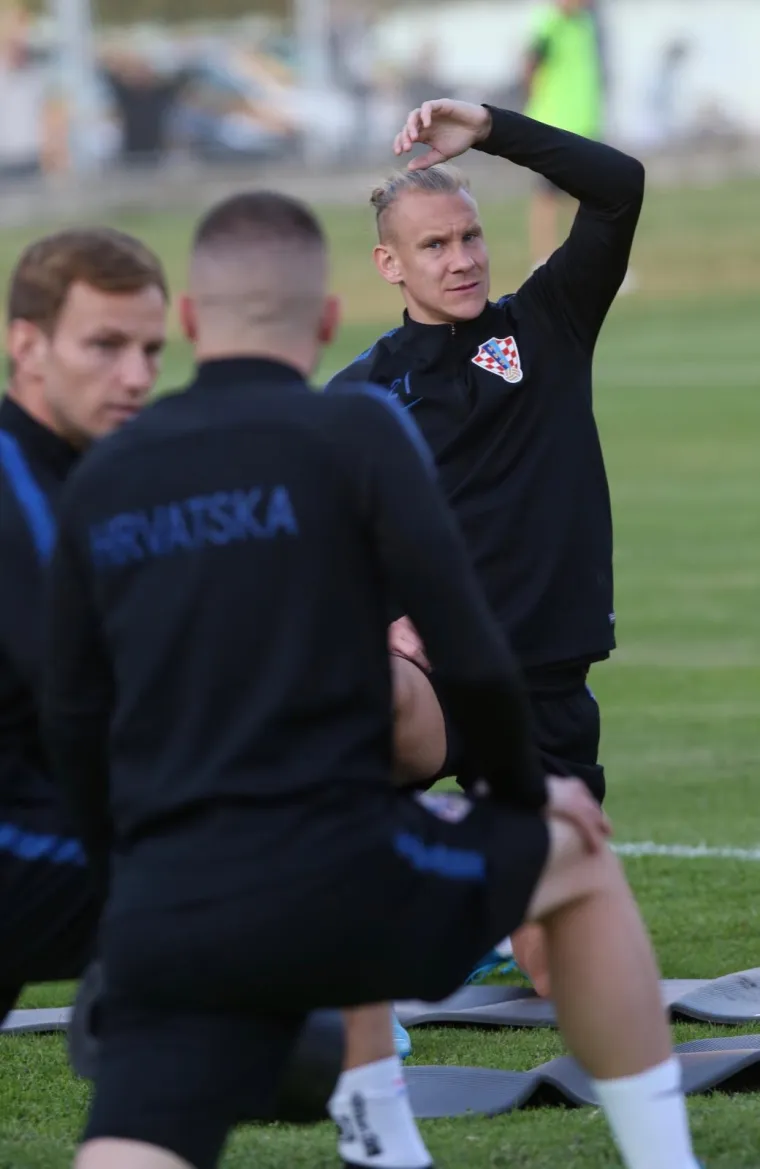 VATRENI ODRADILI PRVI TRENING U OMI&Scaron;U: Mađarska je u mislima