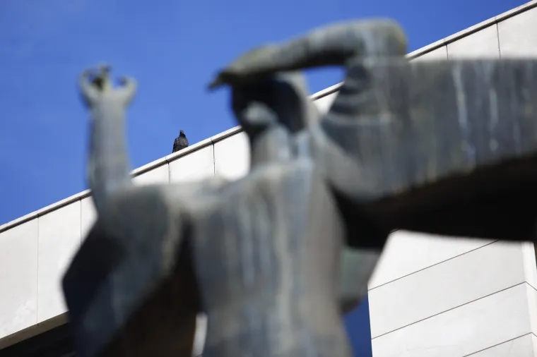 Ispred zgrade Županijskog suda u Splitu održan je mirni prosvjed građana zbog smrti Kristijana Vukasovića