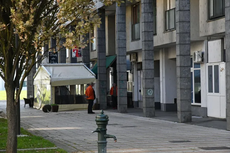 Policijski očevid ispred lokala gdje se pucalo već drugi put u manje od godinu dana