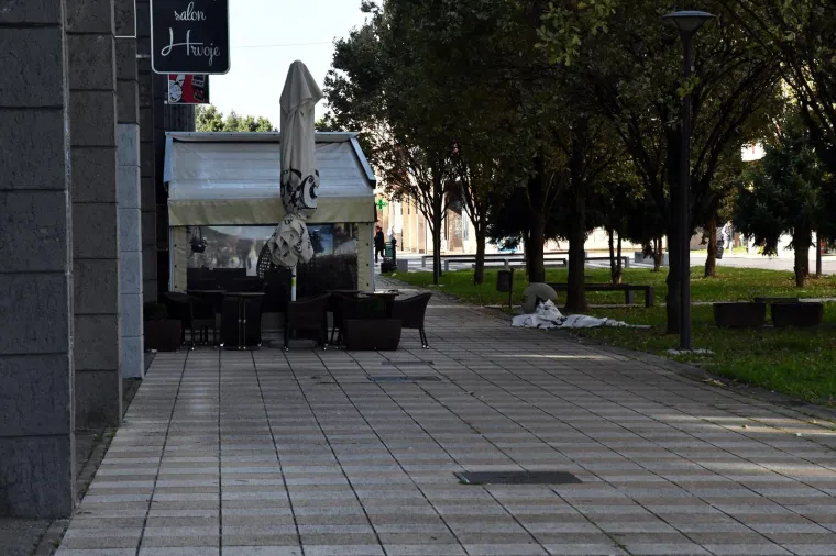 Policijski očevid ispred lokala gdje se pucalo već drugi put u manje od godinu dana