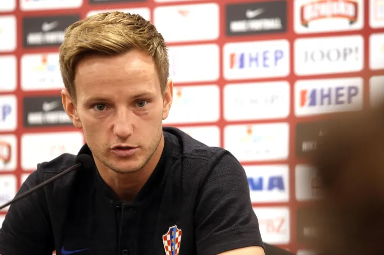 Novo pojačanje na Poljudu? Rakitić pozirao s Hajdukovim dresom