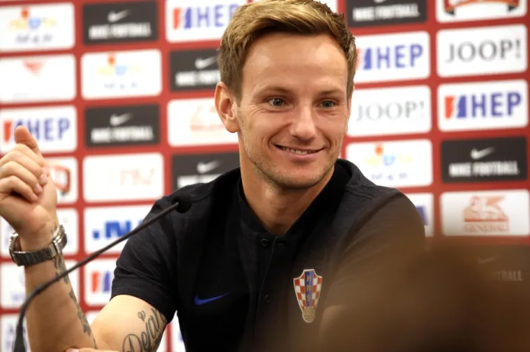 Novo pojačanje na Poljudu? Rakitić pozirao s Hajdukovim dresom