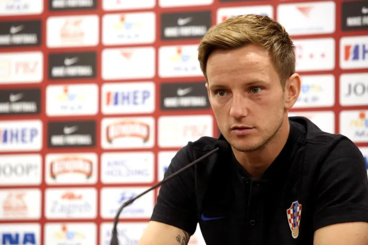 Novo pojačanje na Poljudu? Rakitić pozirao s Hajdukovim dresom