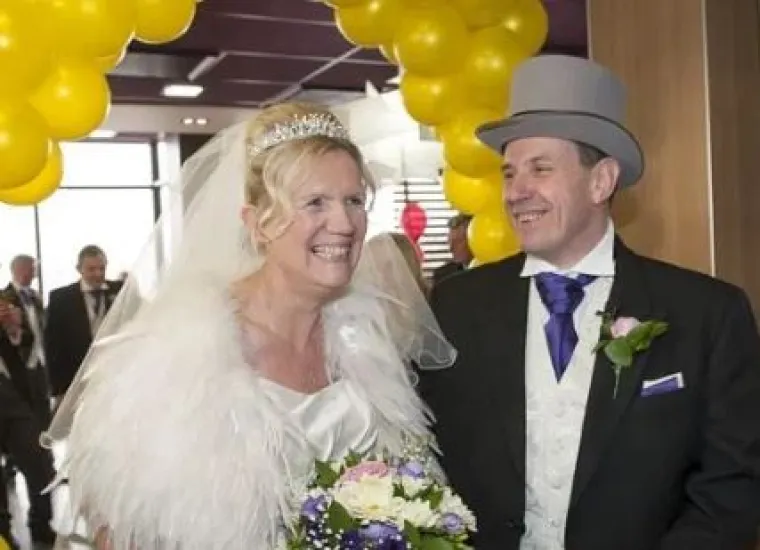 Za sve ljubitelje brze hrane: Pogledajte kako izgleda vjenčanje u McDonald'su