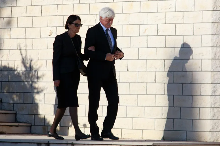 Tužna povorka u Splitu: Goran Ivani&scaron;ević u suzama ispratio sestru Srđanu