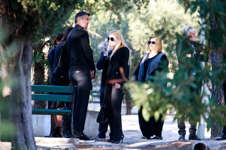 Tužna povorka u Splitu: Goran Ivani&scaron;ević u suzama ispratio sestru Srđanu