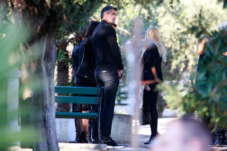 Tužna povorka u Splitu: Goran Ivani&scaron;ević u suzama ispratio sestru Srđanu