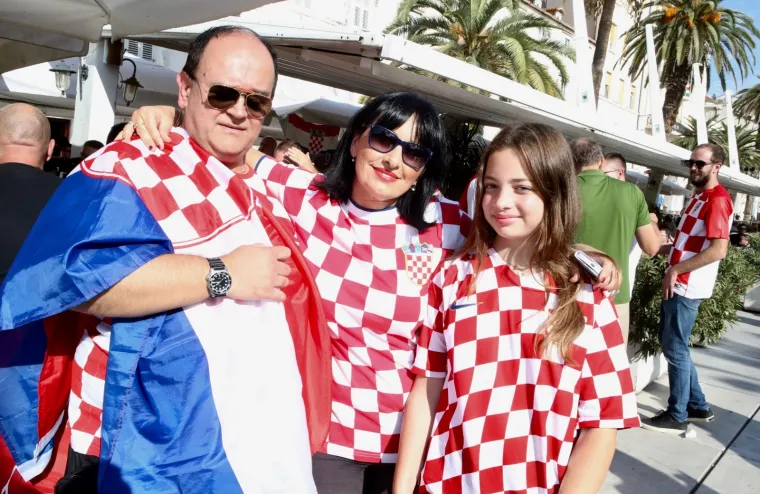 FOTO Kockice preplavile Rivu: Split okupirali navijači iz cijele Hrvatske