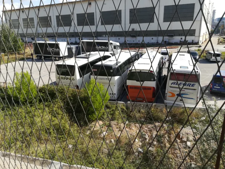 [FOTO] ZAVIRILI SMO U BAZU MAĐARSKIH NAVIJAČA: Glazba trešti na sve strane, pije se piva, a sve pod strogom policijskom prismotrom