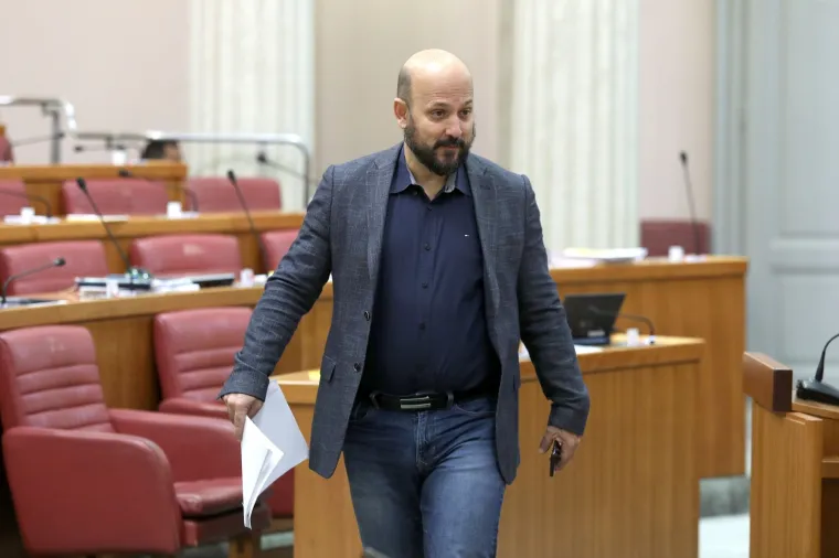 Sabornica je i danas prazna. Podsjetimo, jedan zastupnik nas godi&scaron;nje ko&scaron;ta vi&scaron;e od 620.000 kuna