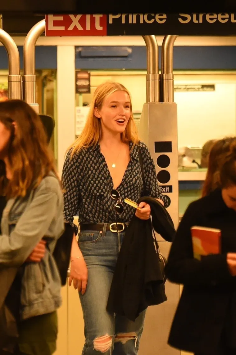 LIAM HEMSWORTH PONOVNO LJUBI: Nakon ružnog razvoda od Miley Cyrus uhvaćen u društvu šest godina mlađe kolegice