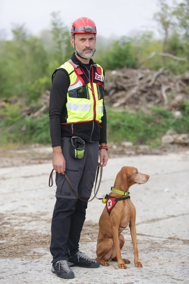 Psi tragači u potrazi za nestalima: U Jastrebarskom održana pokazna vježba