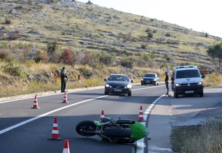 Crna subota na hrvatskim cestama: U sudaru s autom poginuo motociklist