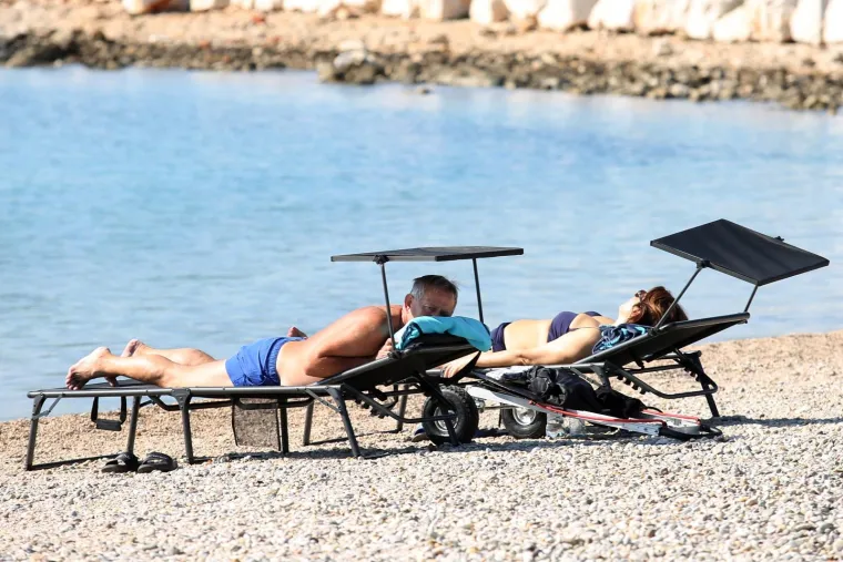 LJETO NAM SE VRATILO? Odavno je prošlo, ali ove fotke s plaže natjerat će vas da razmislite ponovno