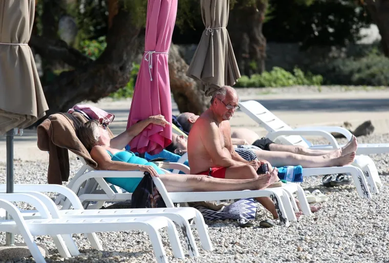 LJETO NAM SE VRATILO? Odavno je prošlo, ali ove fotke s plaže natjerat će vas da razmislite ponovno