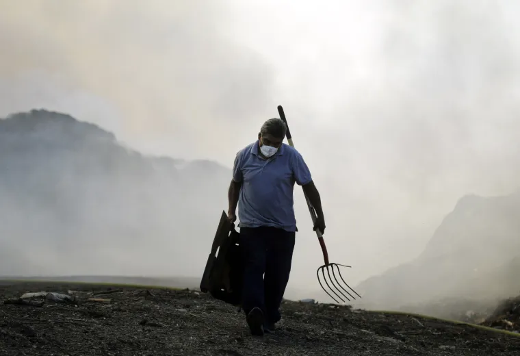 Tisuće vatrogasaca bori se s požarima u Kaliforniji: Dvoje mrtvih, 100.000 ljudi moralo napustiti je svoje domove