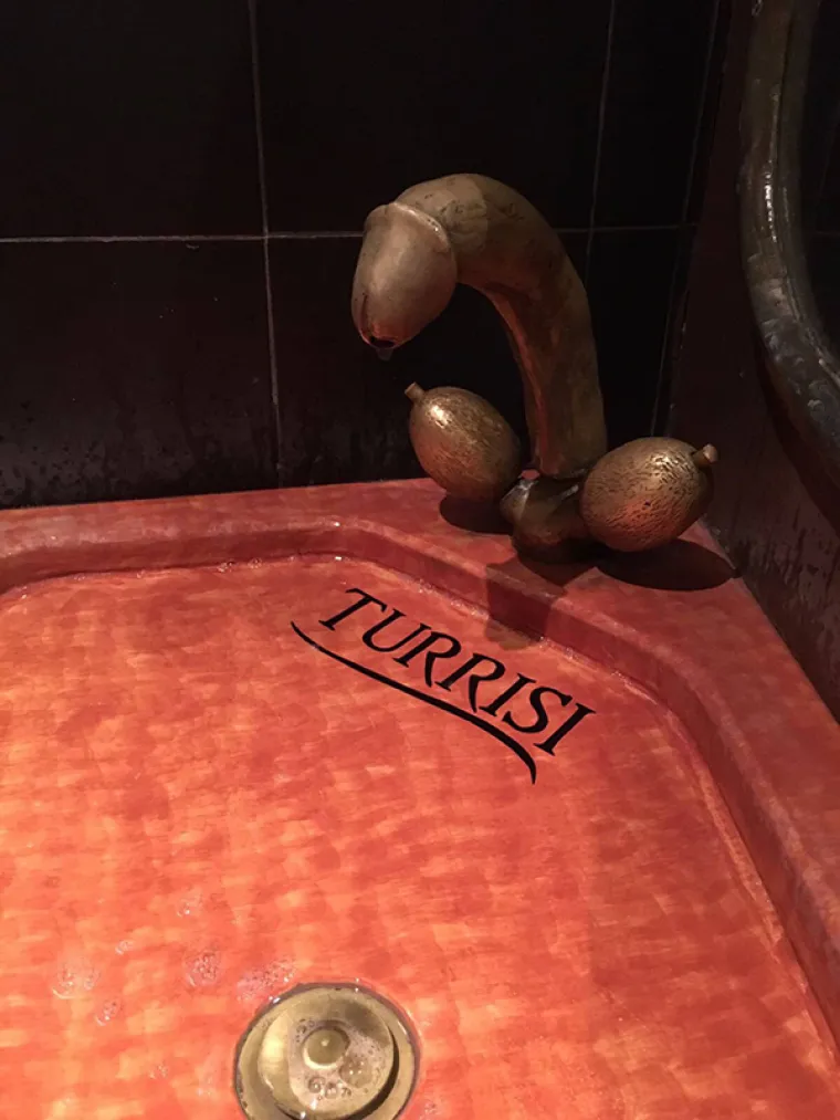 BIZARNE STVARI KOJE NE BI TREBALE POSTOJATI: Ovo će vam zgaditi život u nekoliko minuta