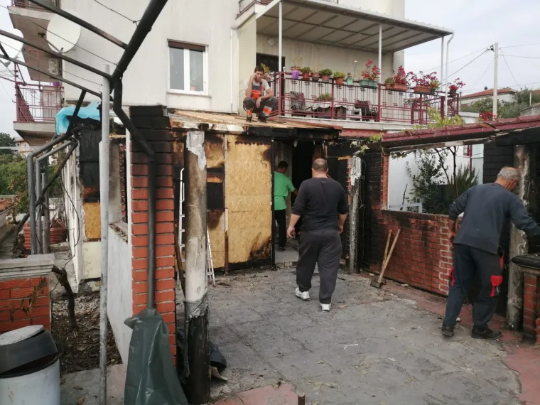 Svi su do&scaron;li pomoći obitelji Butković: Čistilo se zgari&scaron;te stana, tinejdžer koji je herojski spasio baku iza&scaron;ao iz bolnice