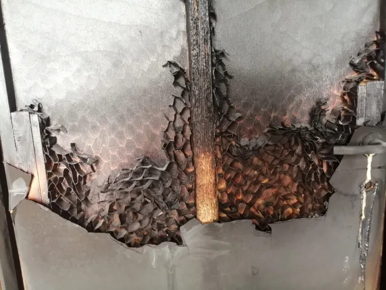 Svi su do&scaron;li pomoći obitelji Butković: Čistilo se zgari&scaron;te stana, tinejdžer koji je herojski spasio baku iza&scaron;ao iz bolnice