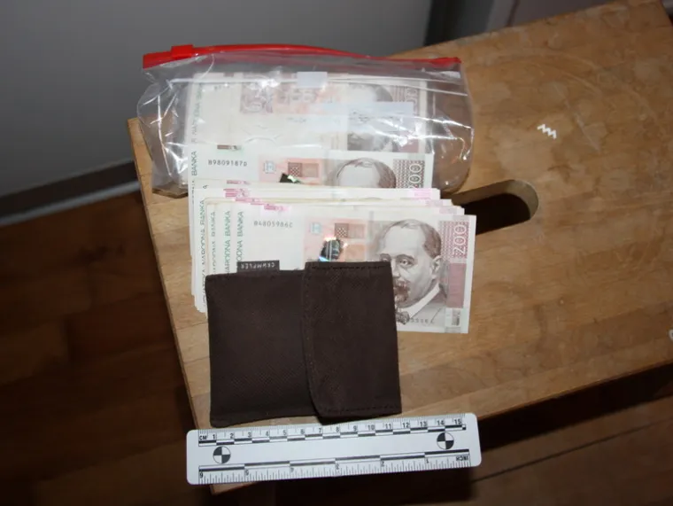 Tinejdžera uhvatili s drogom, ali to nije sve...