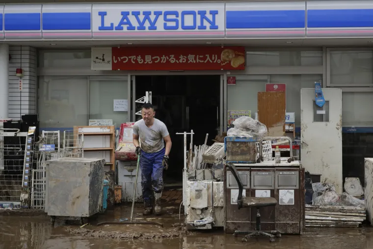 Hagibis pokazao svoju moć: 66 poginulih, razorena mjesta, ljudi u skloni&scaron;tima...