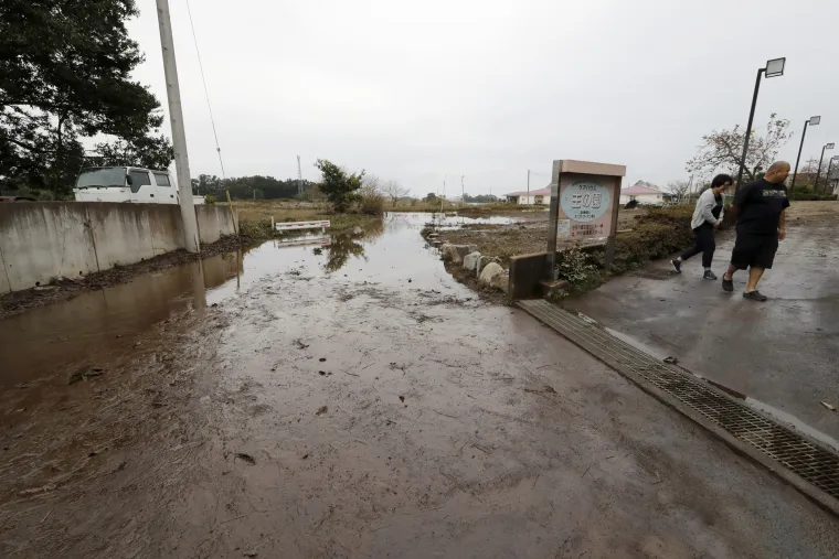 Hagibis pokazao svoju moć: 66 poginulih, razorena mjesta, ljudi u skloni&scaron;tima...