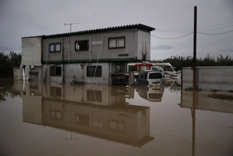 Hagibis pokazao svoju moć: 66 poginulih, razorena mjesta, ljudi u skloni&scaron;tima...