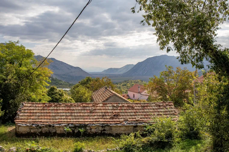Bjegunac Mamić &scaron;iri poslovno carstvo: U Ravnom će graditi sportski centar, zemlji&scaron;te je već kupio