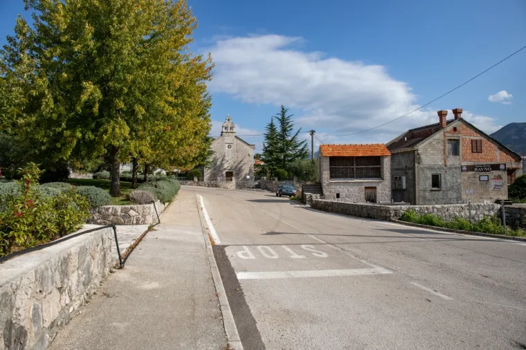 Bjegunac Mamić &scaron;iri poslovno carstvo: U Ravnom će graditi sportski centar, zemlji&scaron;te je već kupio