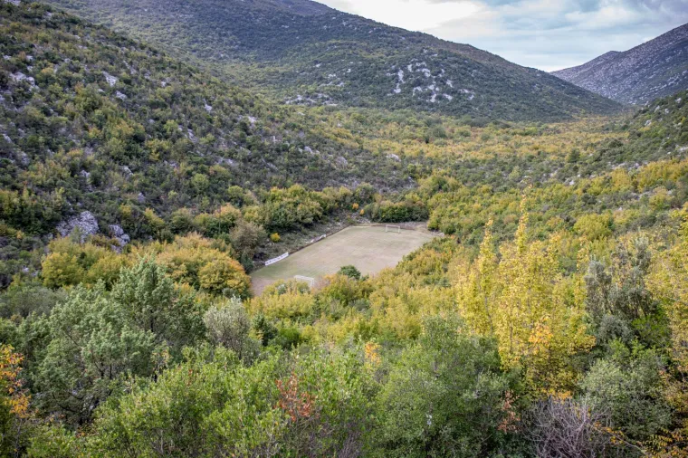 Bjegunac Mamić &scaron;iri poslovno carstvo: U Ravnom će graditi sportski centar, zemlji&scaron;te je već kupio