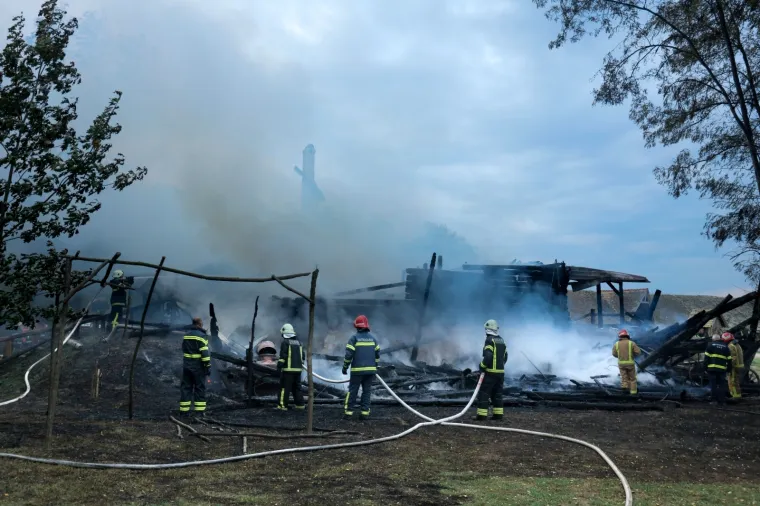 Vatra progutala turističku atrakciju Orlov put, obitelj Gusak ostala bez doma