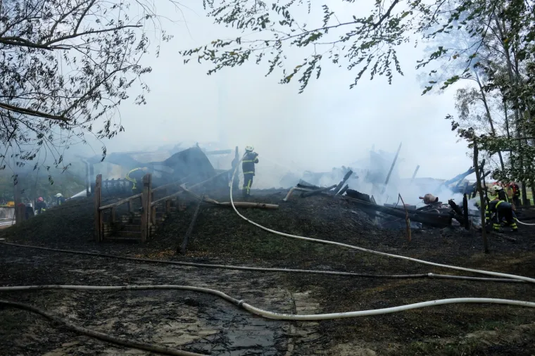 Vatra progutala turističku atrakciju Orlov put, obitelj Gusak ostala bez doma
