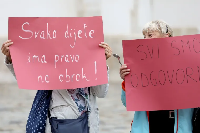 Na Trgu svetog Marka inicijativa Portala dobrote "Da ne budu gladni" obiljezila je Svjetski dan borbe protiv siromastva