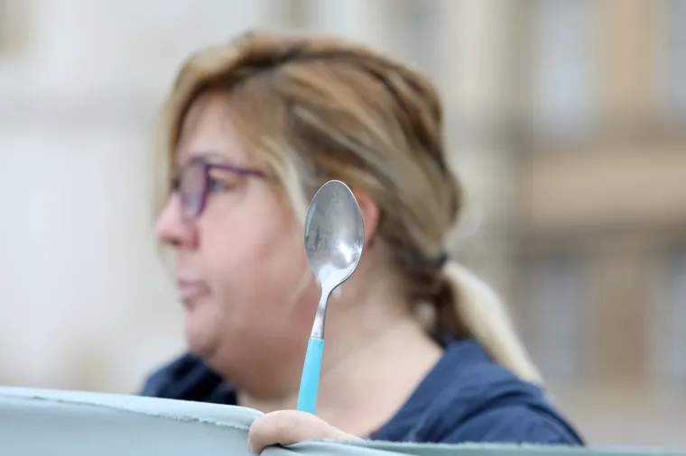 Na Trgu svetog Marka inicijativa Portala dobrote "Da ne budu gladni" obiljezila je Svjetski dan borbe protiv siromastva