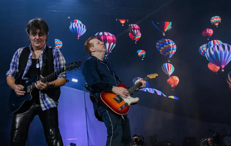 ARENA ZAPLESALA NA SPEKTAKULARNOM KONCERTU PRLJAVOG KAZALI&Scaron;TA: Pogledajte fotke...