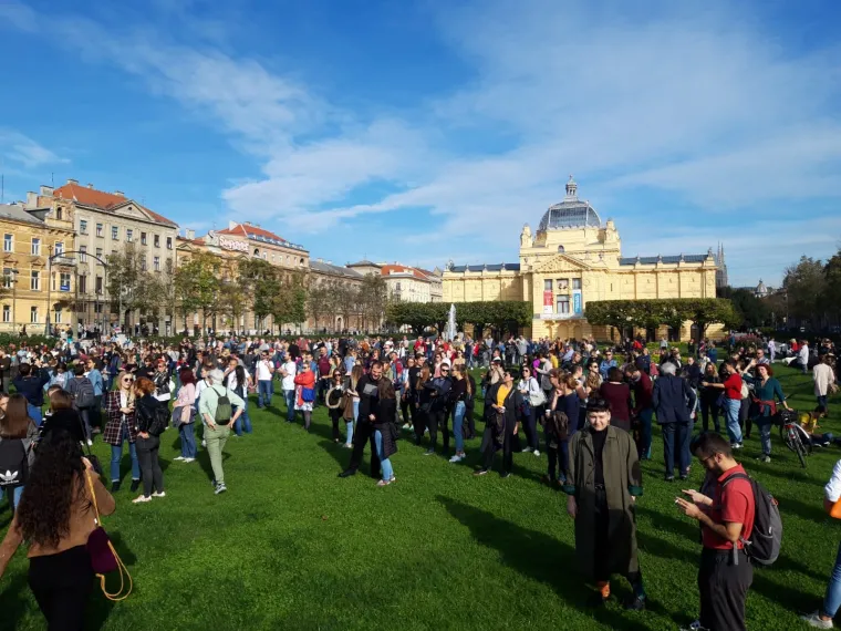 Prosvjed "Pravda za djevojčice" diljem Hrvatske: 'Imamo dru&scaron;tvo kao slučaj i zato ga moramo mijenjati'