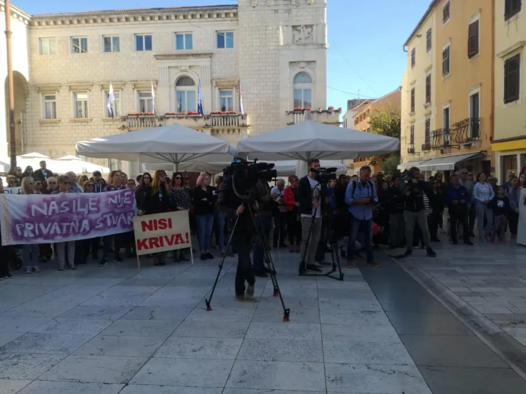 Prosvjed "Pravda za djevojčice" diljem Hrvatske: 'Imamo dru&scaron;tvo kao slučaj i zato ga moramo mijenjati'