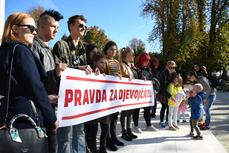 Prosvjed "Pravda za djevojčice" diljem Hrvatske: 'Imamo dru&scaron;tvo kao slučaj i zato ga moramo mijenjati'
